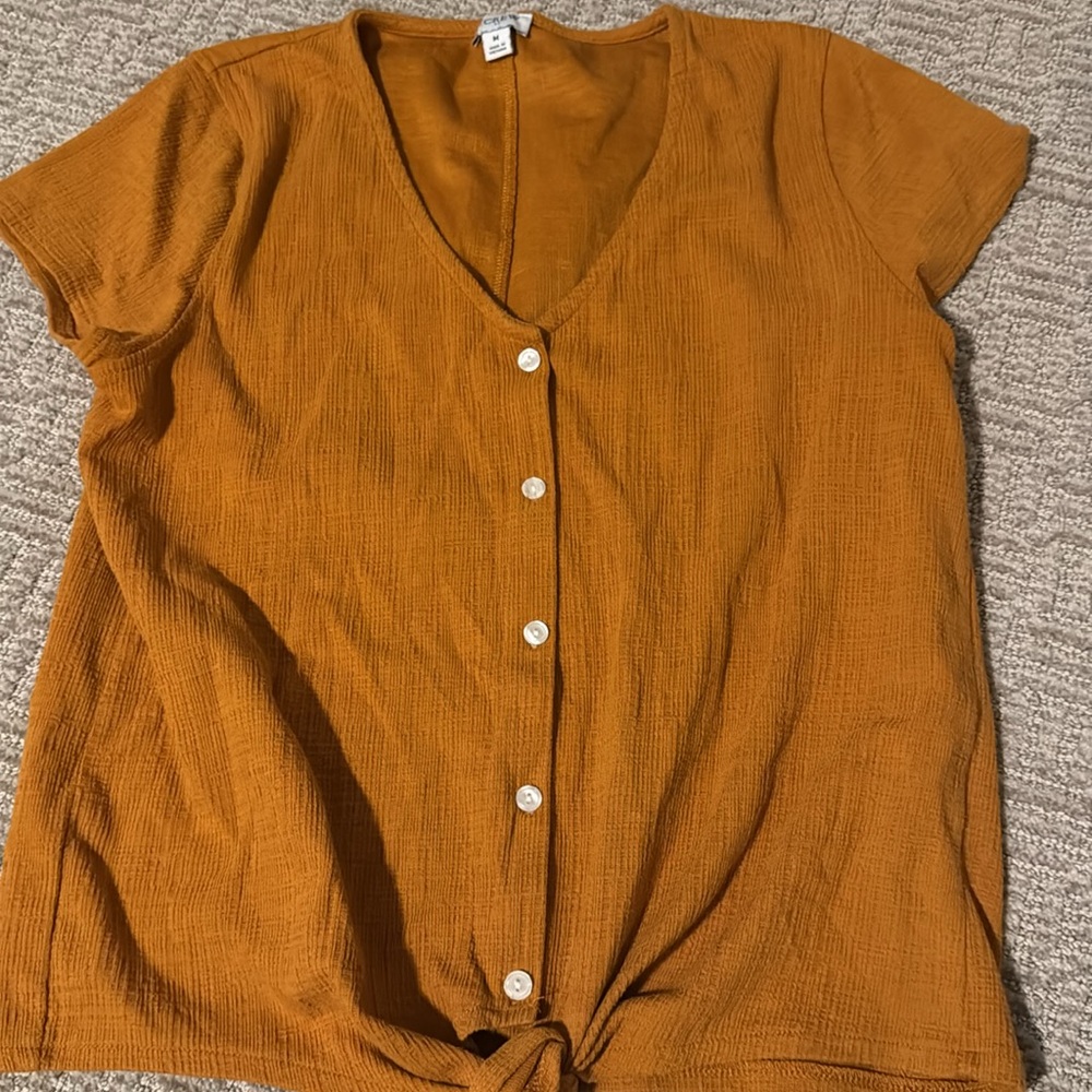 Textured button front tie top - Picture 3 of 4